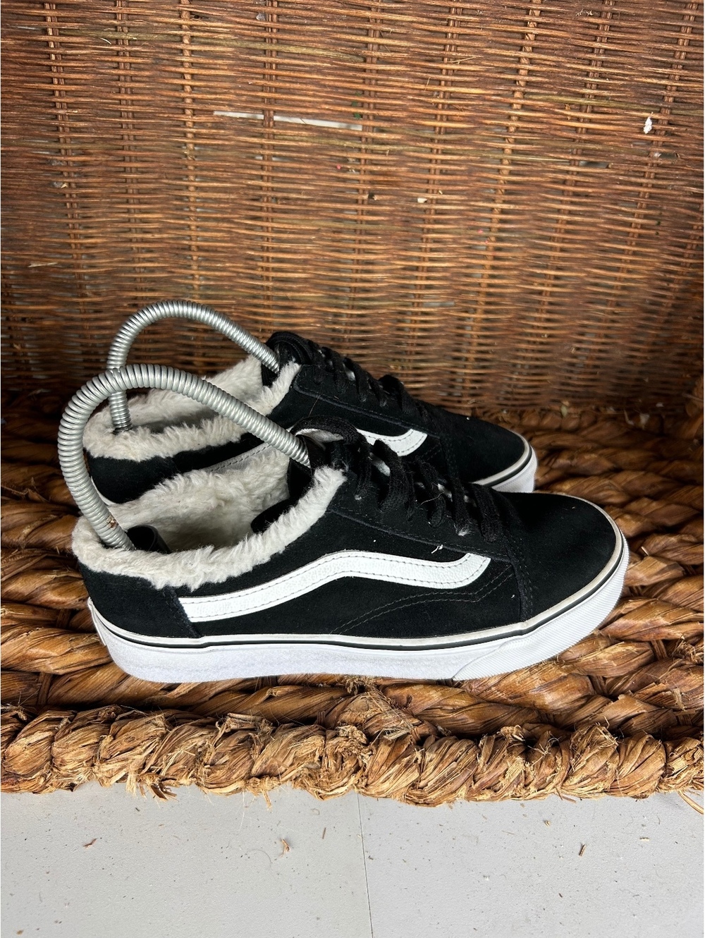 Vans Old Skool black sherpa lined sneakers
